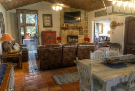 Frio River Ranch House on Gated 30 ACRES | Great for Fishing on Private Riverfront! - Leakey, Texas