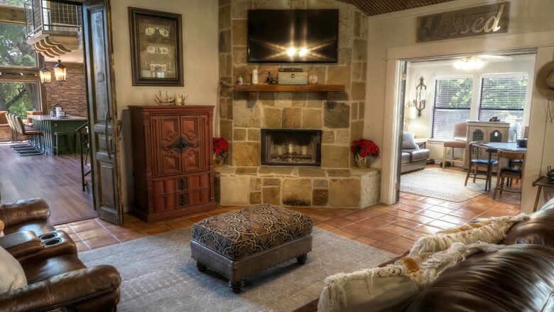 Frio River Ranch House on Gated 30 ACRES | Great for Fishing on Private Riverfront! - Leakey, Texas