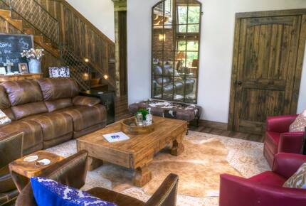 Frio River Ranch House on Gated 30 ACRES | Great for Fishing on Private Riverfront! - Leakey, Texas