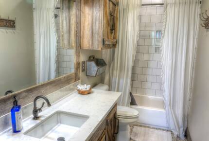 Frio River Ranch House on Gated 30 ACRES | Great for Fishing on Private Riverfront! - Leakey, Texas