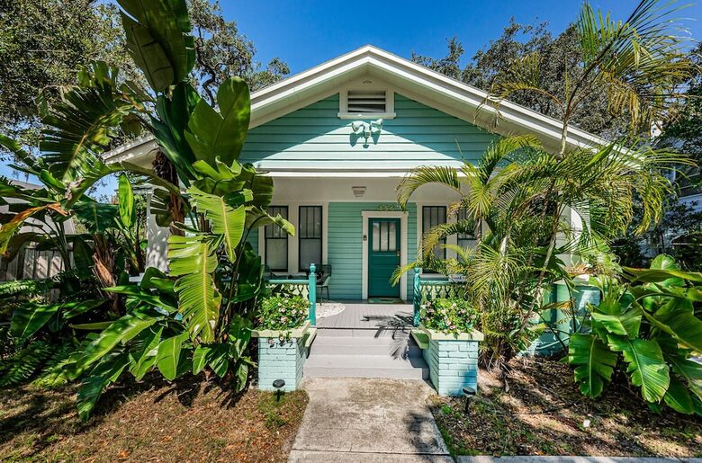 Quaint Bungalow just off Main Street - Dunedin, Florida