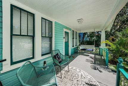 Quaint Bungalow just off Main Street - Dunedin, Florida