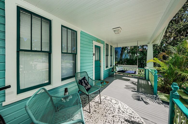 Quaint Bungalow just off Main Street - Dunedin, Florida