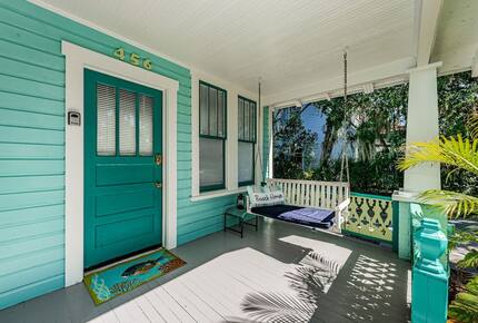 Quaint Bungalow just off Main Street - Dunedin, Florida