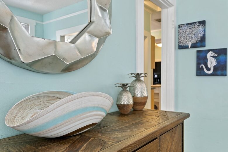 Quaint Bungalow just off Main Street - Dunedin, Florida