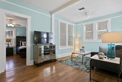 Quaint Bungalow just off Main Street - Dunedin, Florida