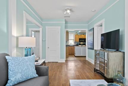 Quaint Bungalow just off Main Street - Dunedin, Florida