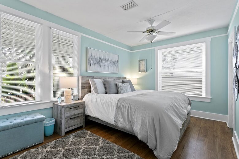 Quaint Bungalow just off Main Street - Dunedin, Florida