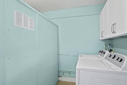 Quaint Bungalow just off Main Street - Dunedin, Florida