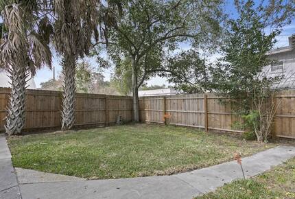 Quaint Bungalow just off Main Street - Dunedin, Florida