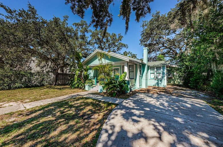 Quaint Bungalow just off Main Street - Dunedin, Florida
