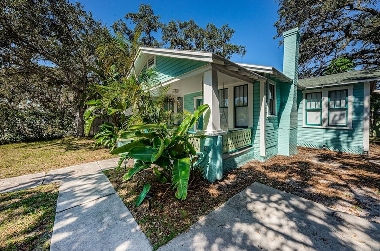 Quaint Bungalow just off Main Street - Dunedin, Florida