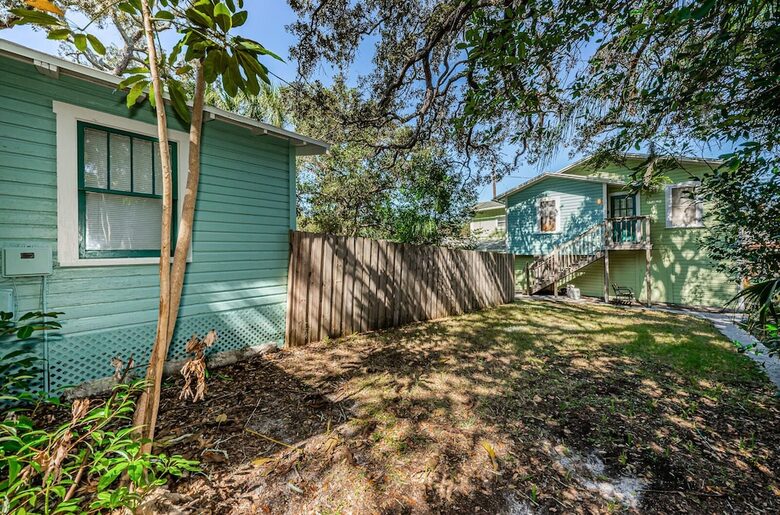 Quaint Bungalow just off Main Street - Dunedin, Florida
