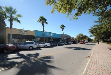 Quaint Bungalow just off Main Street - Dunedin, Florida