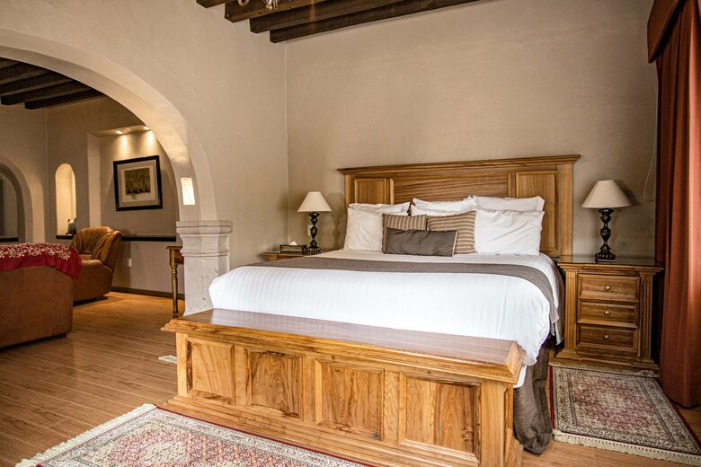 Luxury Mexican Hacienda Mesón Real De Plata - Santiago de Querétaro, Mexico