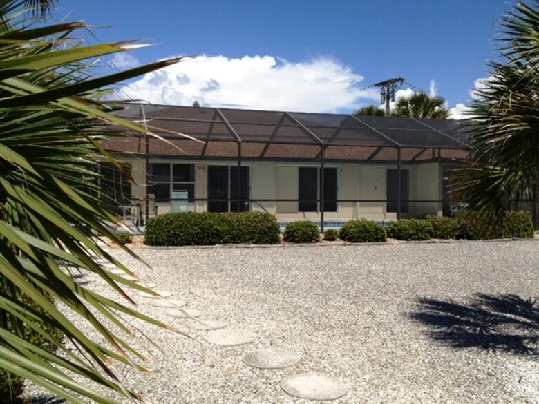 Idyllic Beachfront in Unique Casey Key - Osprey, Florida