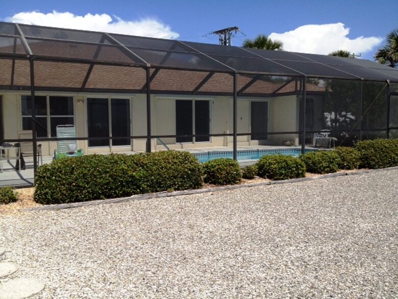 Idyllic Beachfront in Unique Casey Key - Osprey, Florida