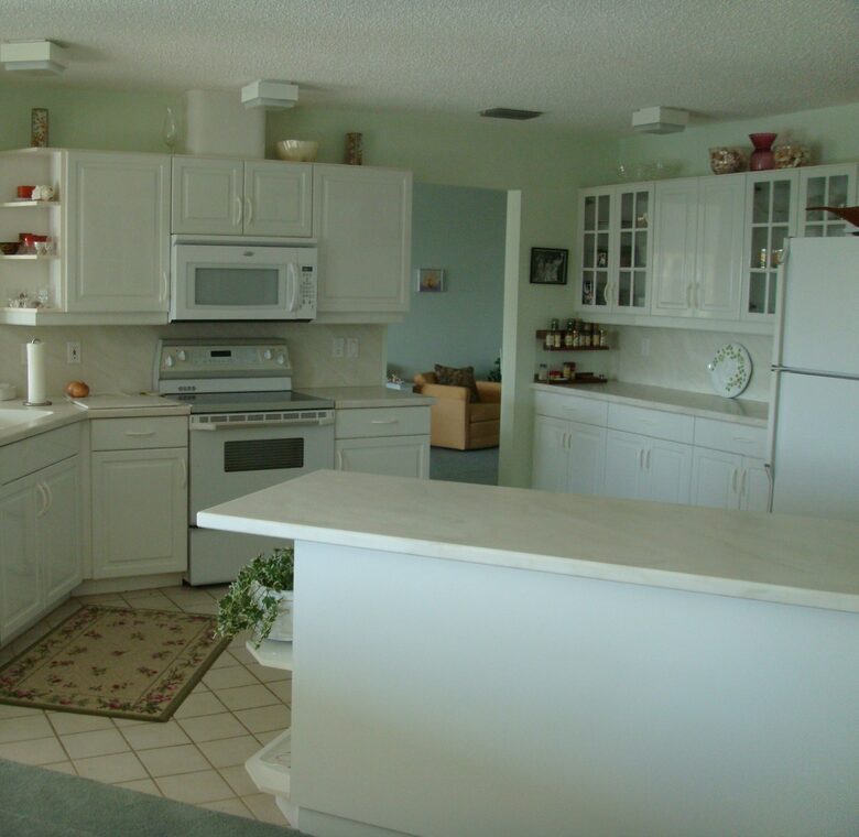 Idyllic Beachfront in Unique Casey Key - Osprey, Florida