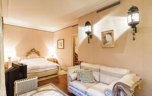 Luxury Central Paris (R)