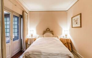 Luxury Central Paris (R)