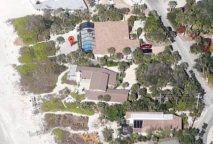 Idyllic Beachfront in Unique Casey Key - Osprey, Florida