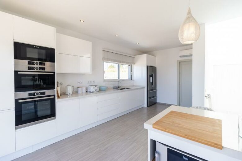 Stunning Algarve Villa (20 mins from Lagos) - Budens, Portugal