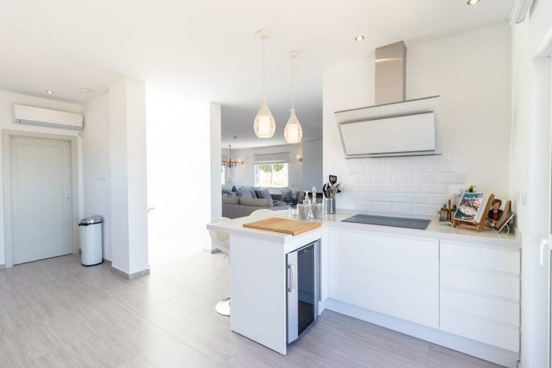 Stunning Algarve Villa (20 mins from Lagos) - Budens, Portugal