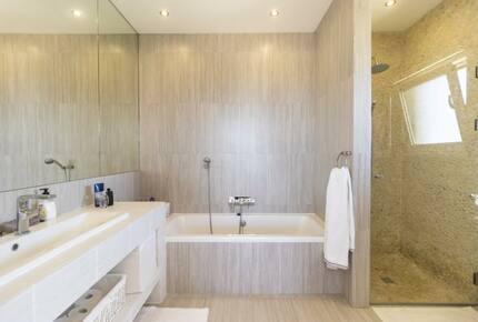 Stunning Algarve Villa (20 mins from Lagos) - Budens, Portugal