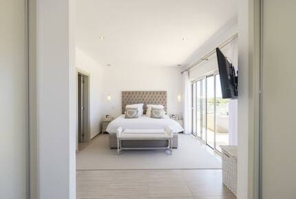 Stunning Algarve Villa (20 mins from Lagos) - Budens, Portugal