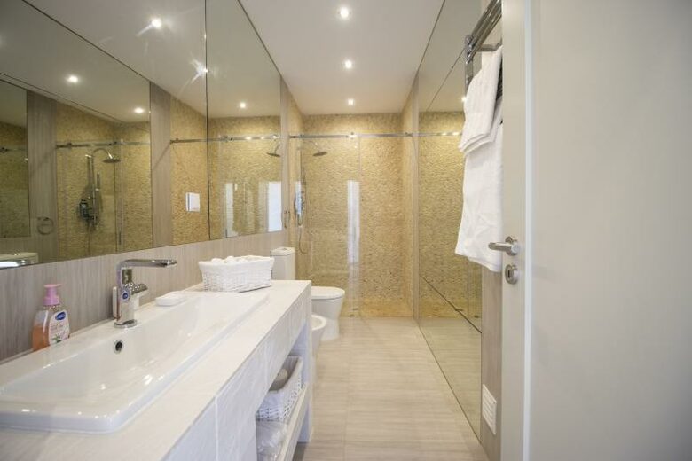 Stunning Algarve Villa (20 mins from Lagos) - Budens, Portugal