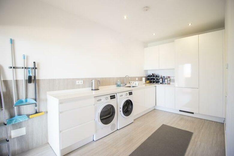 Stunning Algarve Villa (20 mins from Lagos) - Budens, Portugal