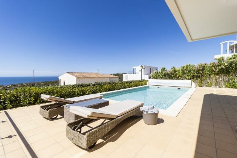 Stunning Algarve Villa (20 mins from Lagos) - Budens, Portugal