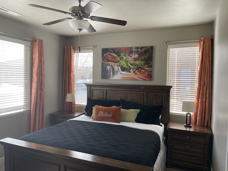 "Canyon's End" King Bedroom, Ensuite Bath, Main level