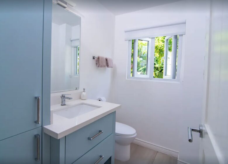 Ground floor powder room