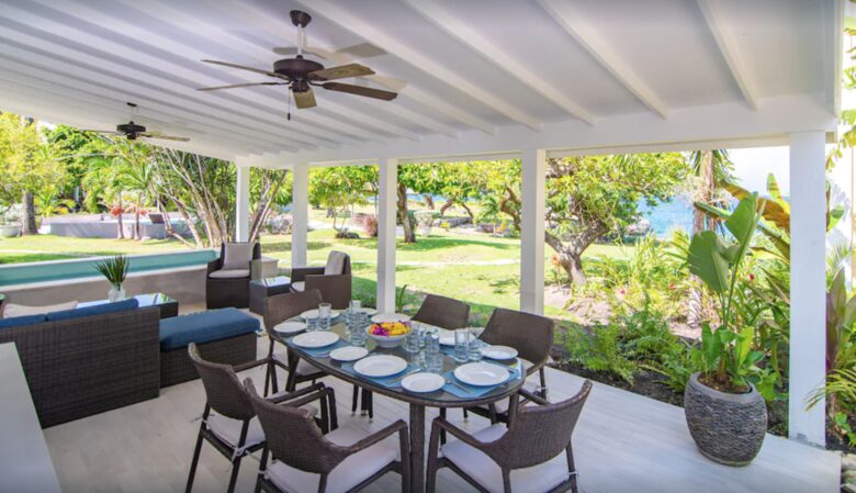 Patio dining for 6 people