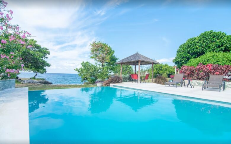 Shared outdoor infinity pool