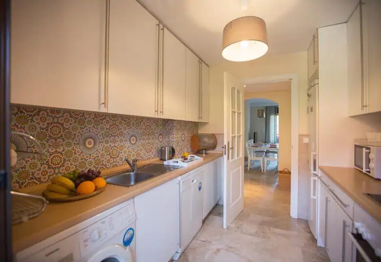 Casa Roja - Estepona, Spain