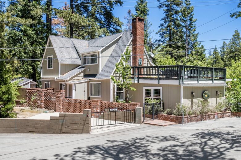 Beautiful Modern Home Walking Distance to Arrowhead Lake and Village - Lake Arrowhead, California