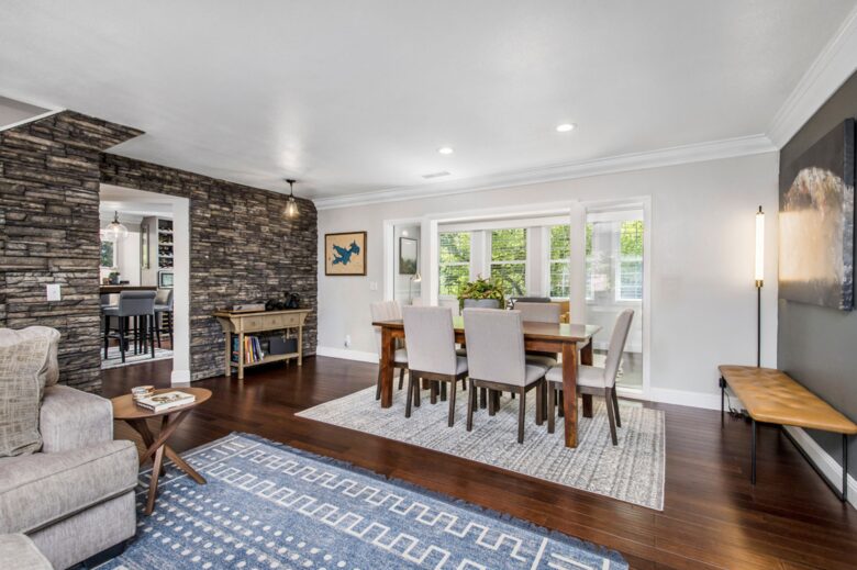 Beautiful Modern Home Walking Distance to Arrowhead Lake and Village - Lake Arrowhead, California