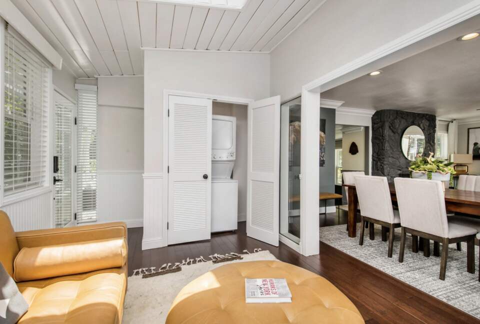 Beautiful Modern Home Walking Distance to Arrowhead Lake and Village - Lake Arrowhead, California