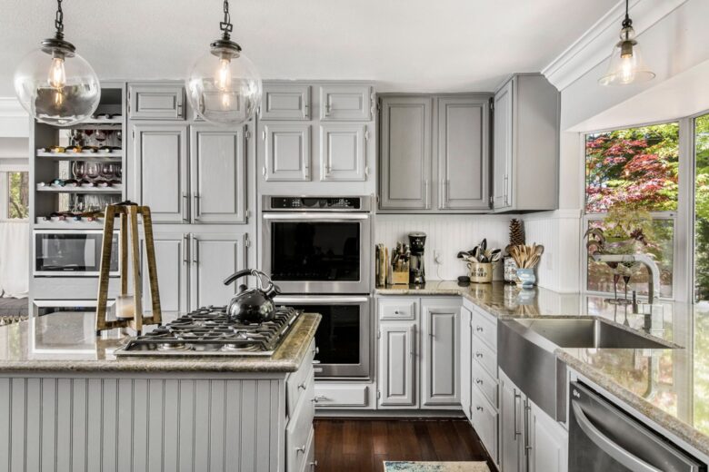 Beautiful Modern Home Walking Distance to Arrowhead Lake and Village - Lake Arrowhead, California