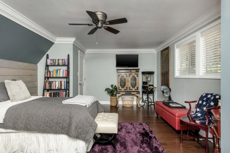 Beautiful Modern Home Walking Distance to Arrowhead Lake and Village - Lake Arrowhead, California