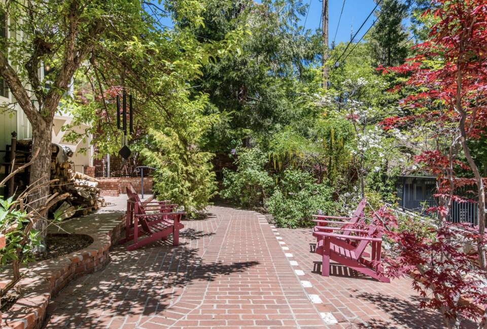 Beautiful Modern Home Walking Distance to Arrowhead Lake and Village - Lake Arrowhead, California