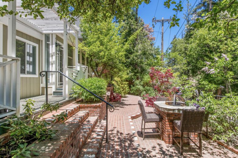 Beautiful Modern Home Walking Distance to Arrowhead Lake and Village - Lake Arrowhead, California