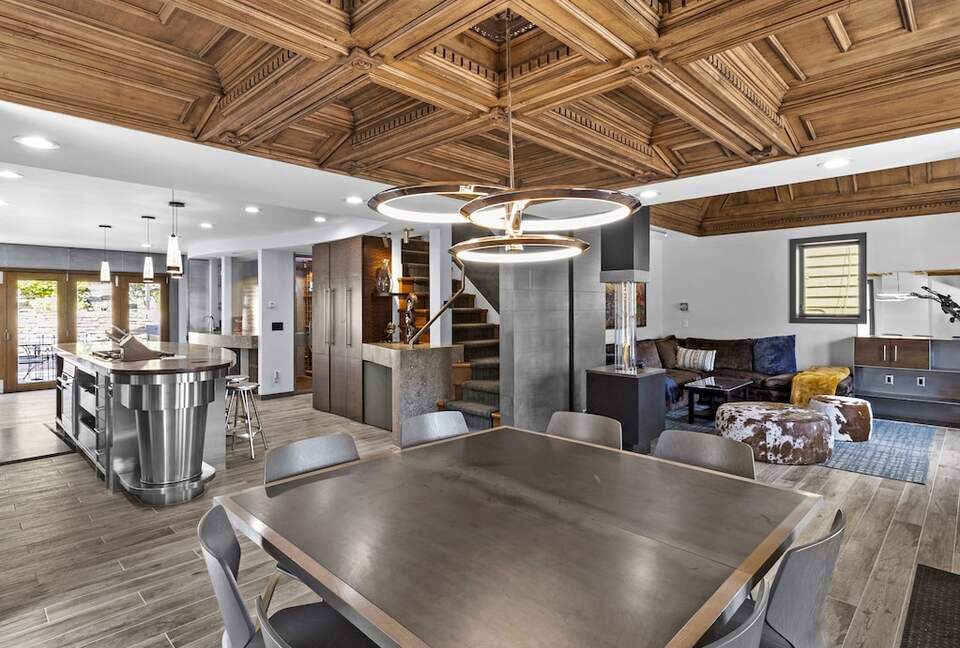 The SnowFun Wine Chalet | Close to Downtown with a Spa, Game Room & Mud Room - Park City, Utah