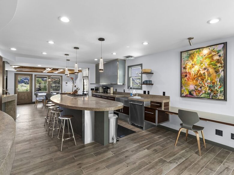 The SnowFun Wine Chalet | Close to Downtown with a Spa, Game Room & Mud Room - Park City, Utah