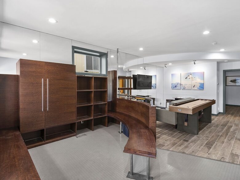 The SnowFun Wine Chalet | Close to Downtown with a Spa, Game Room & Mud Room - Park City, Utah