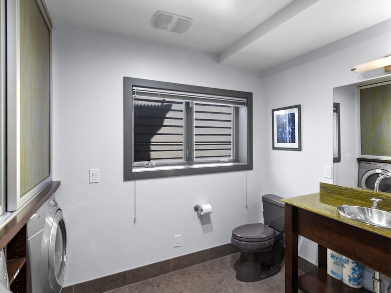 The SnowFun Wine Chalet | Close to Downtown with a Spa, Game Room & Mud Room - Park City, Utah