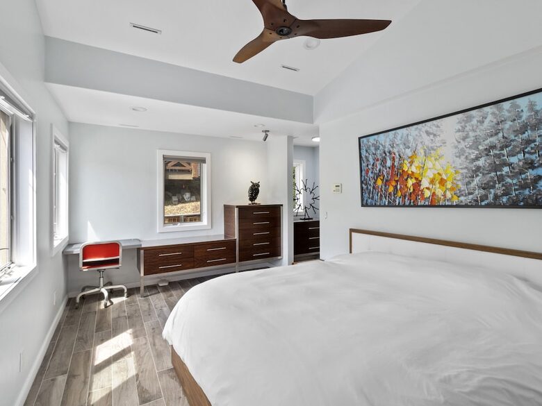 The SnowFun Wine Chalet | Close to Downtown with a Spa, Game Room & Mud Room - Park City, Utah