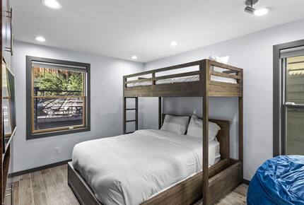 The SnowFun Wine Chalet | Close to Downtown with a Spa, Game Room & Mud Room - Park City, Utah